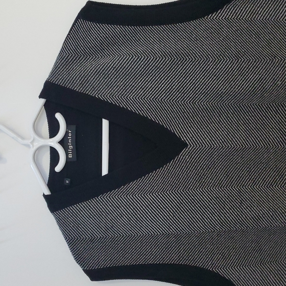 Man Sweater - Picture 2 of 3